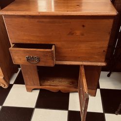Antique Rare 1800’s  Primitive Dough Box.