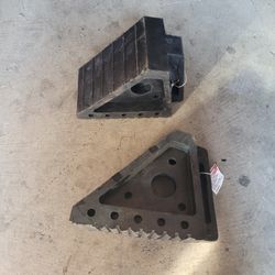 Solid Rubber Wheel Chocks