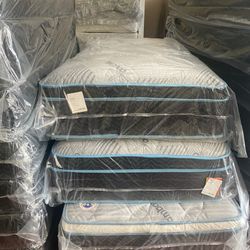 Twin Pillow Top Mattress 