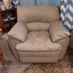Large Size Camel Tan Color Leather Chair For Home..Great Condition!!!..Very Comfortable 
