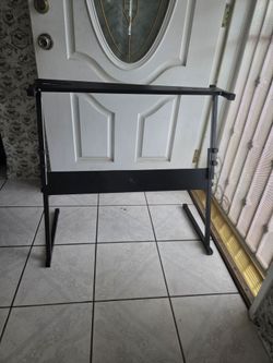 Piano stand Z style