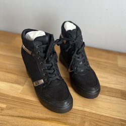 Boots Size 8