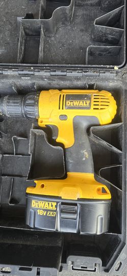 DEWALT  DRILL  CHARGER  Y BATTERY