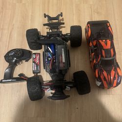 Traxxas Hoss 4x4 