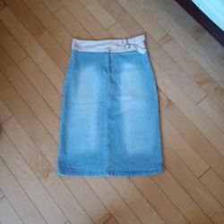 Women's Skirt Size Small