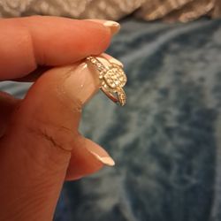 14 K White Gold Size 7