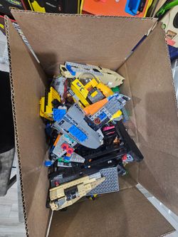 $40 obo -random loose legos box (no mini figures)