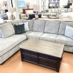 New Ashley Sectional 🔥🔥 SPECIAL 
