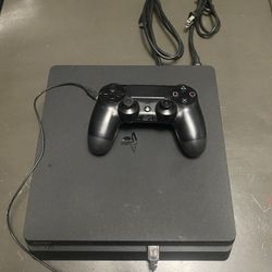 PlayStation 4 Slim (ps4)