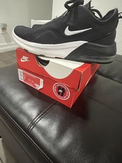 Women’s Nike Air Max Motion 2