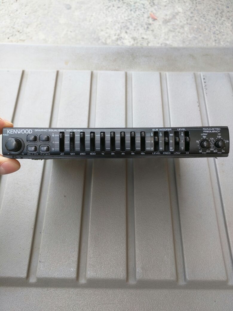 Rare Old School Kenwood 9 band Stereo Graphic Equalizer Model KGC-6042A Japan EQ Crossover/Subout