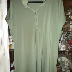 LuLaRoe Cori Green Blouse - Woman’s Size 3XL