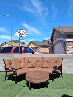 Mallin Patio sofa