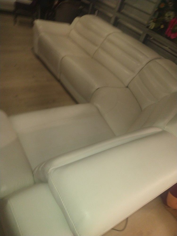 SECTIONAL GENUINE 100% LEATHER RECLINER ELECTRIC WHITE COLOR.. DELIVERY SERVICE AVAILABLE 💥✅🚚