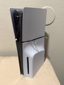 PS5 and Monitor