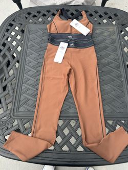 All Women’s Yoga Set Size Small