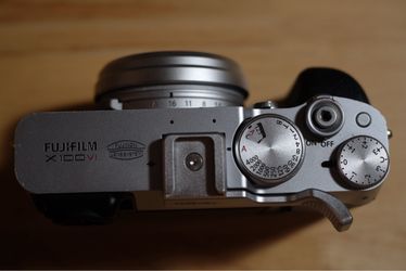 Fujifilm X100VI SilverAgent - Great Condition w/ Extras