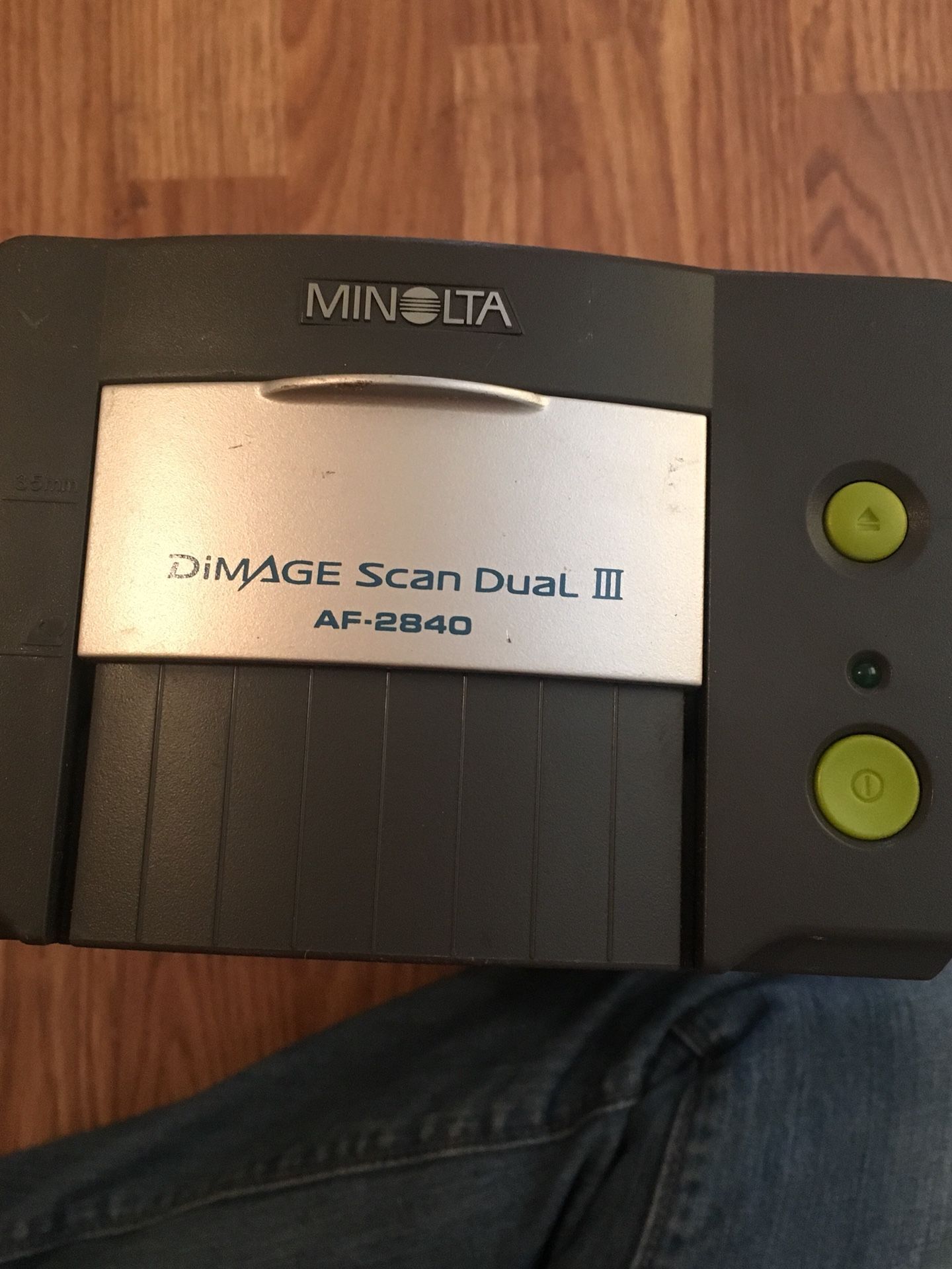 Minolta DiMAGE Scan Dual iii AF-2840