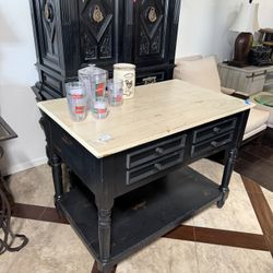 Kitchen Island 