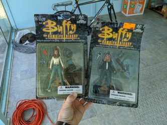 Buffy the Vampire Slayer action figures - Buffy and Willow (MIB)