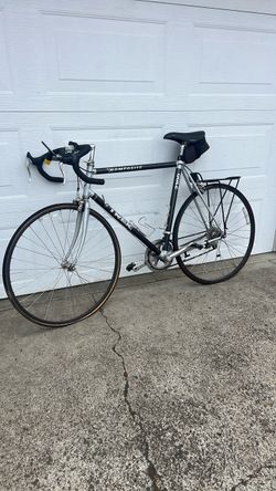 TREK 2100 Composite | 22" Carbon Race Frame