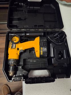Dewalt Drill with accessories