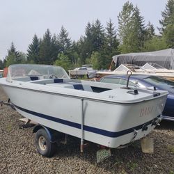 Classic Fiberglass 1958 Skagit Ski Master Inboard 