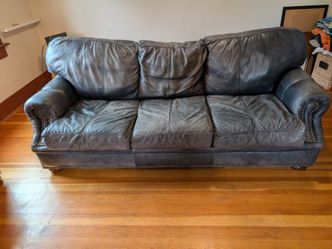Vintage LeatherTrend Couch -
100% Genuine Leather - Priced... $90
