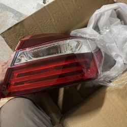 Honda Accord Right Tailight