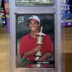 NNO Tiger Woods 2001 Legends Sports Memorabilia Vol. 13 Num 1 - GOLD 10