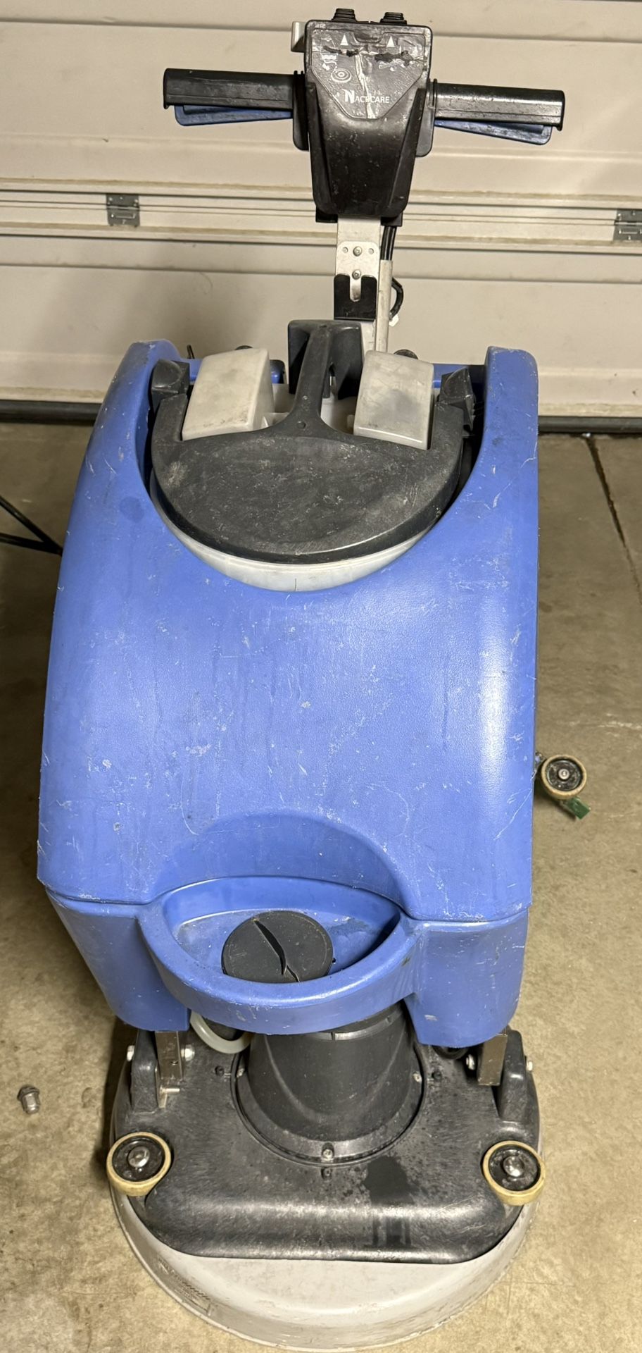 NACE CARE AUTOMATIC FLOOR SCRUBBER