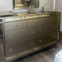 Glamorous Silver Finish Dresser 1pc 7 Drawers Beveled Mirror Trim Modern Bedroom Furniture