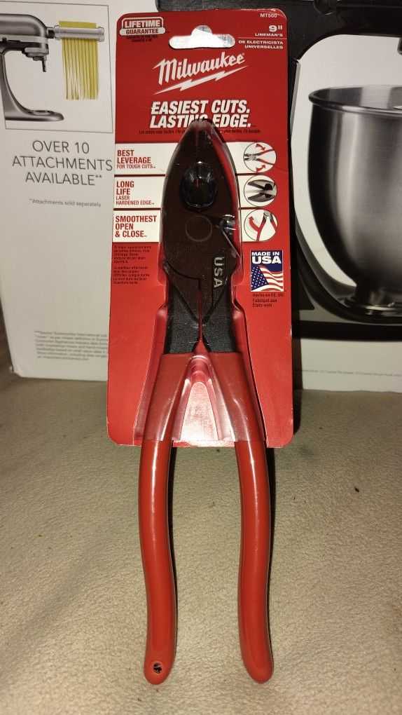 Milwaukee 9" Lineman Pliers.