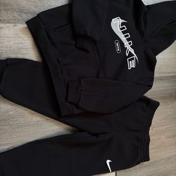 Nike Hoddie & pants set Baby/Toddler!