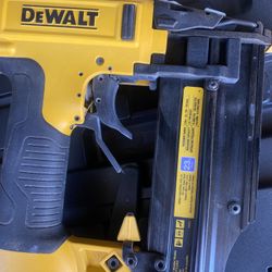 Dewalt Pin Nailer 23g 