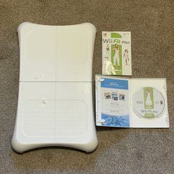 Wii Fit Board & Wii Fit Plus Game *tested/works