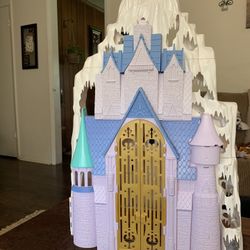 Elsa And Anna Castle Price Negotiable 