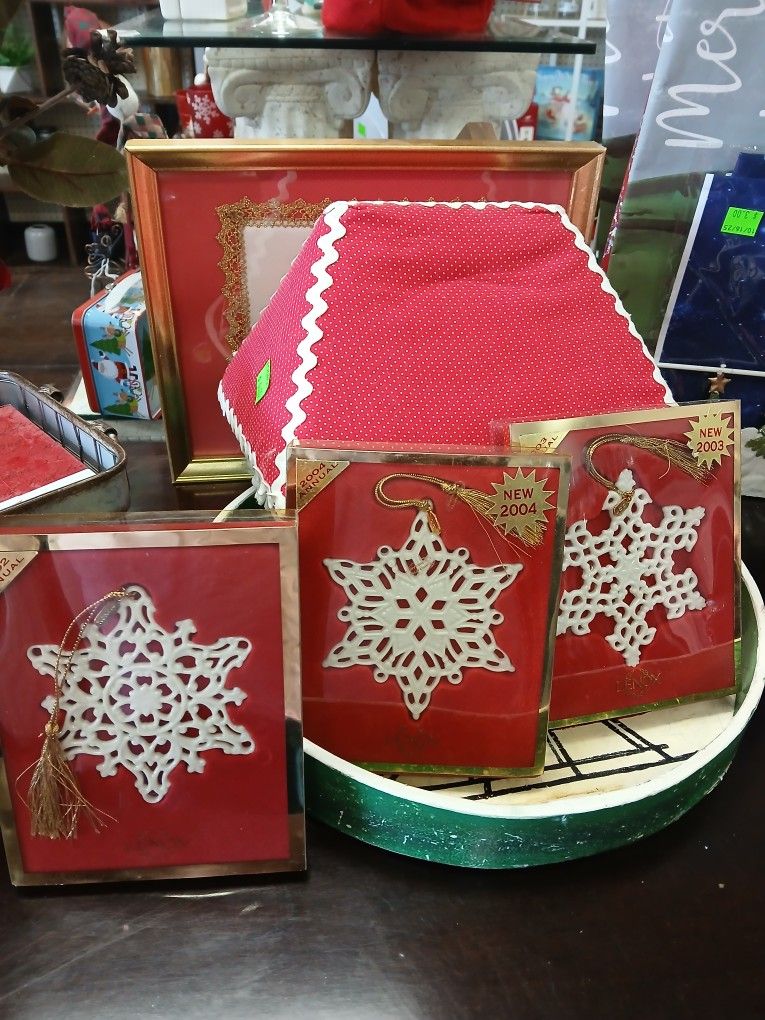 LENOX SNOWFLAKES ORNAMENT
