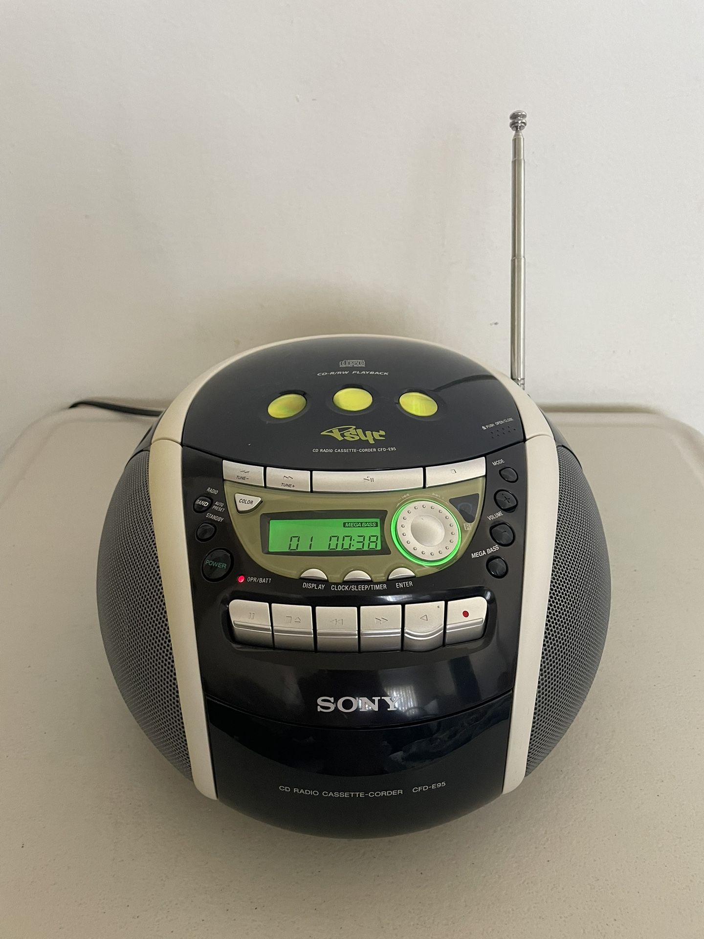 Sony PSYC CD Radio Cassette Recorder CFD-E95 Portable Stereo Boombox AM/FM Radio