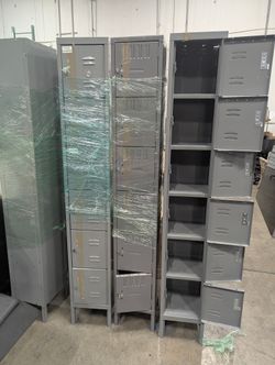 Industrial Grey Metal Multi-Compartment Locker Unit ( WAREHOUSE SALE)