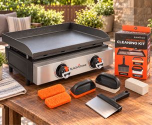 Blackstone Tabletop Griddle with 8-Piece Cleaning Kit