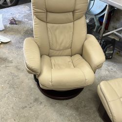 Swivel Chair With Ottoman $40