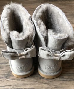 New Ugg boots size 6