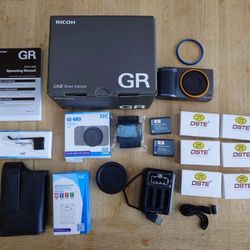 Ricoh GR III Street Urban Edition 24.24 MP Camera Boxed GRiii Plus Accessories