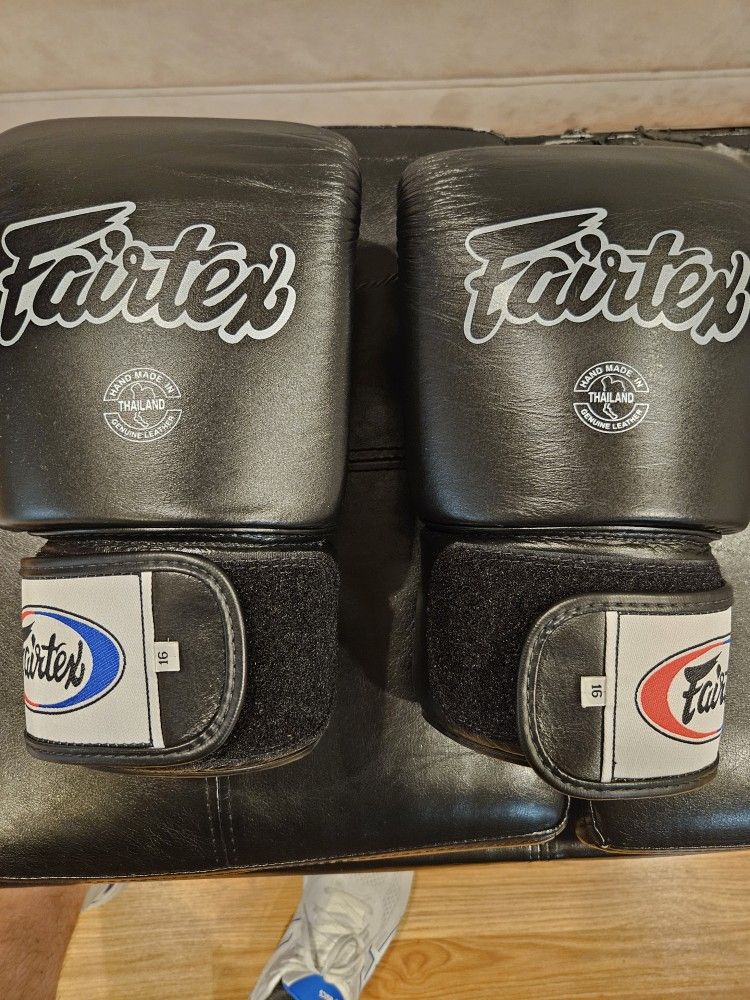 Fairtex Boxing Gloves