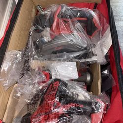 Milwaukee Tool Set 