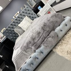 ✨️ King, Cal King, Queen Bed Frame ✨️ Furniture Sectionals, Bedrooms, Dining Avail 