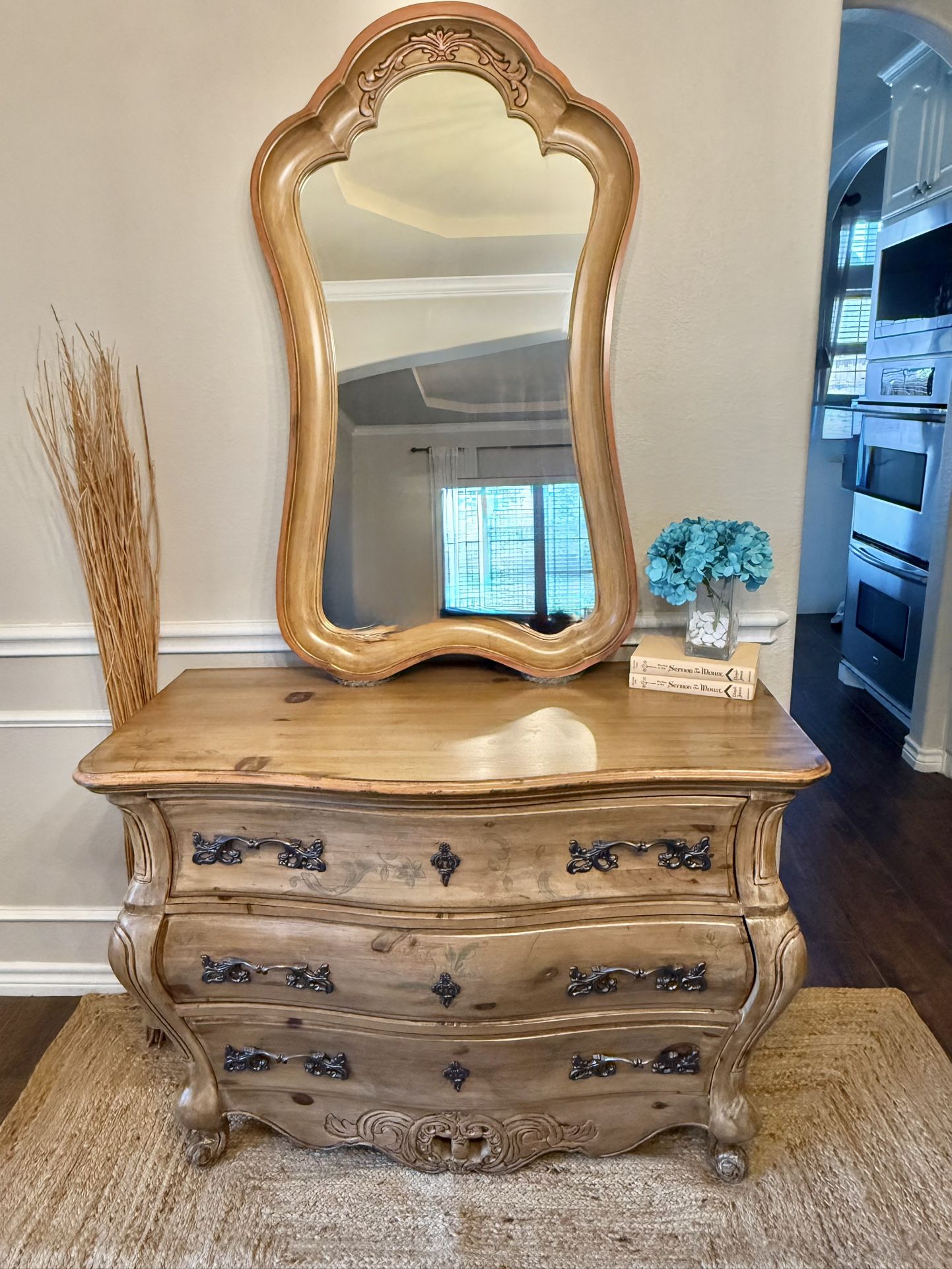 Beautiful Vintage Pulaski Credenza & Mirror