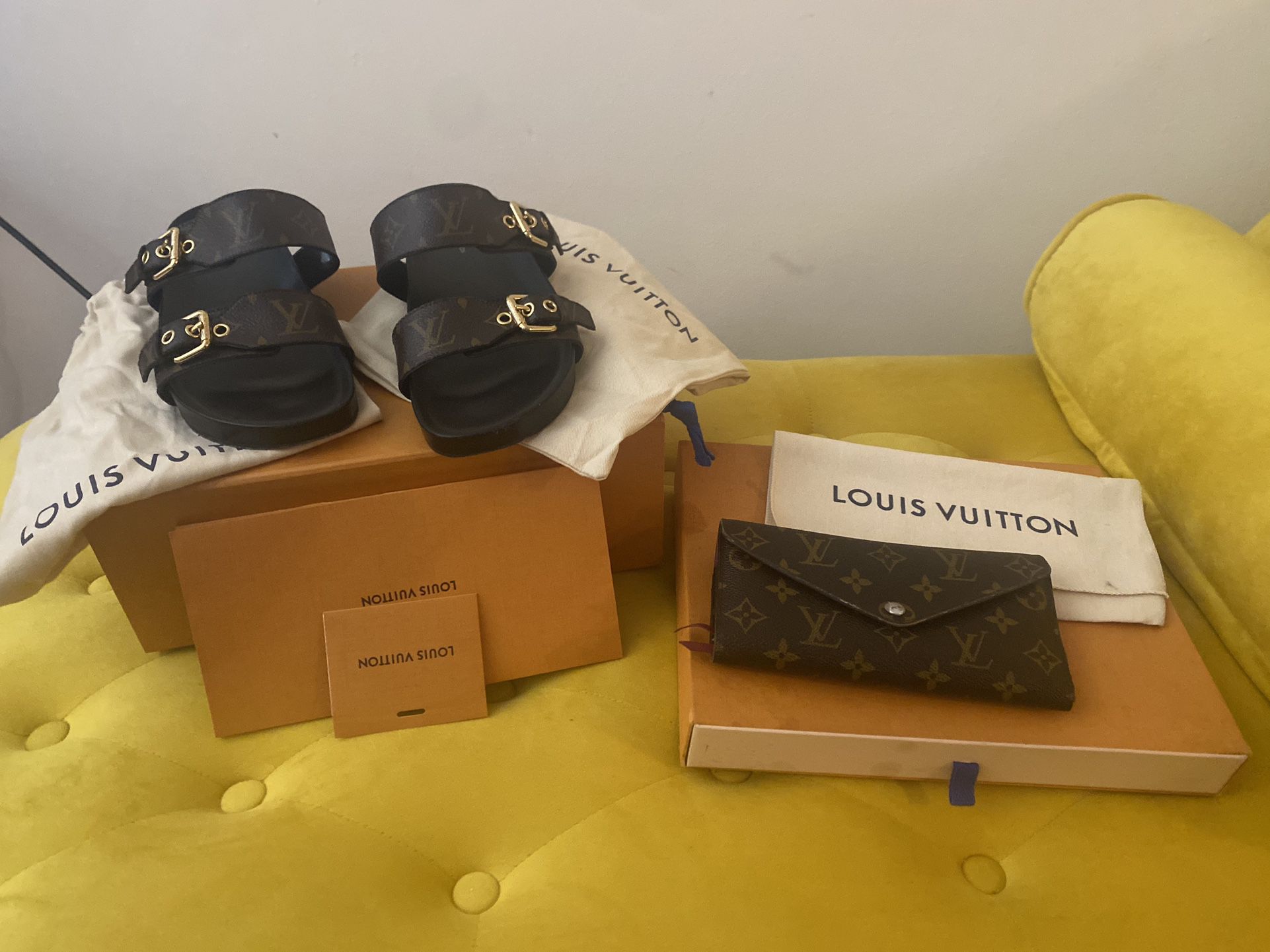 Women Used Louis Vuitton Sandals Size 8 and a Wallet In Excellent