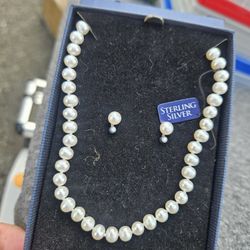 Sterling Silver And Real Pearls Necklace